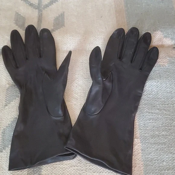 Vintage Black Nordstrom Leather Gloves - Picture 2 of 9
